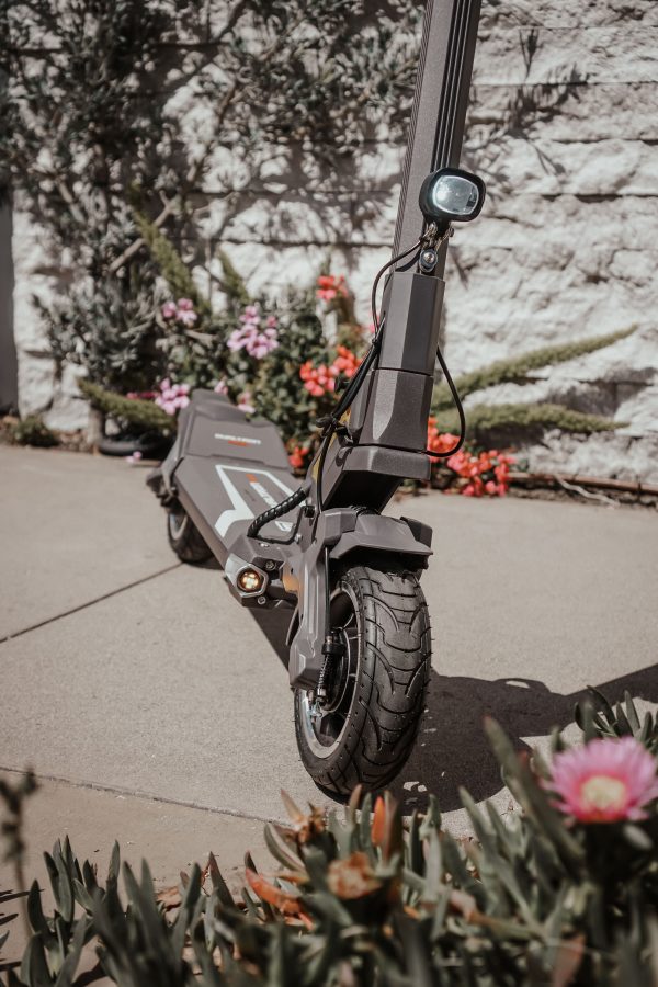 Dualtron Togo Electric Scooter - 48V 15Ah LG - Image 11