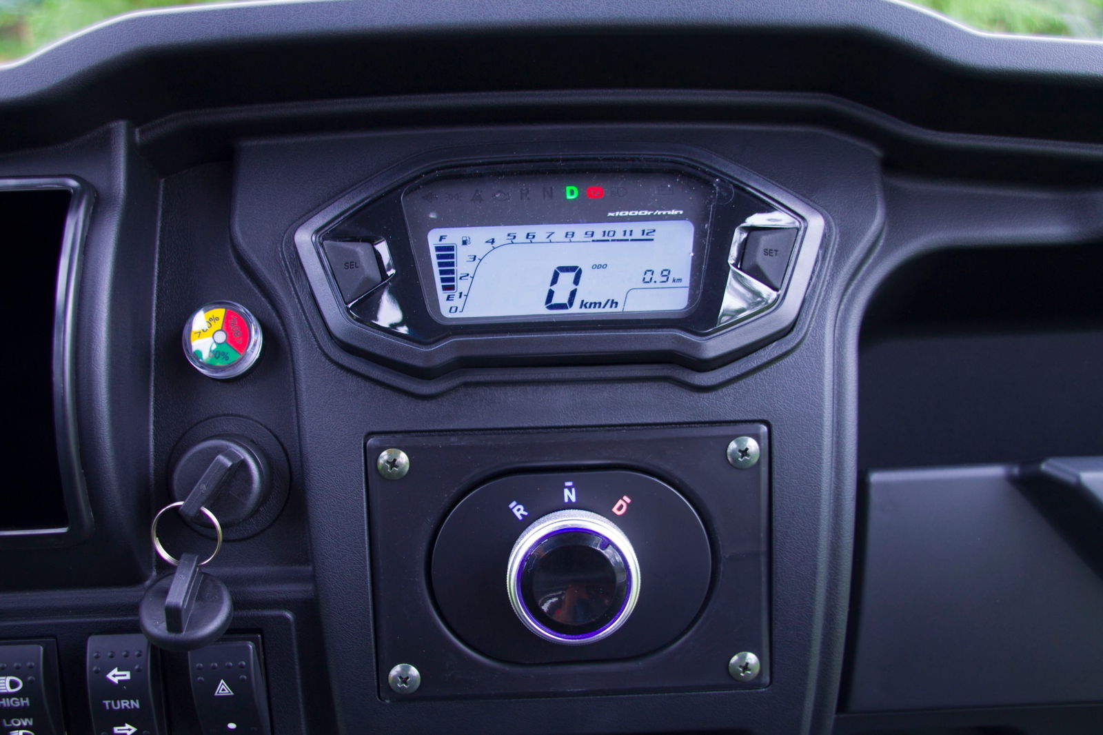 TrailMaster Taurus 80ED-U 4-Seat Electric Golf Cart with Dump Bed, 72 Volt, Aluminum Alloy Wheels - Image 7