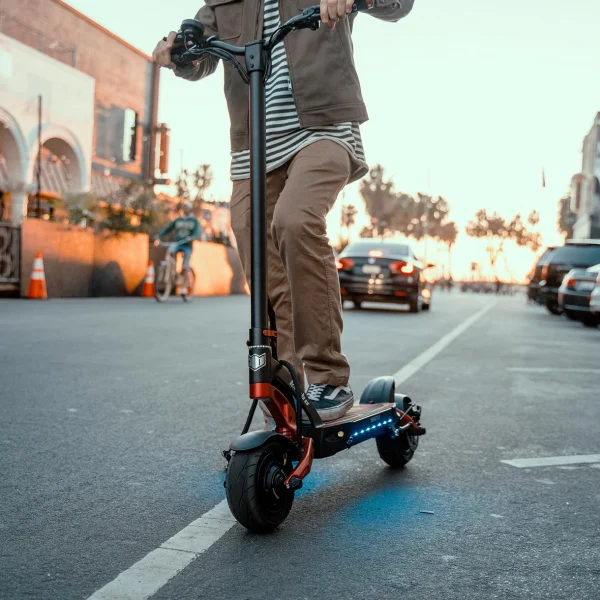 Kaabo Mantis 8 Dual Motor Electric Scooter - Image 12