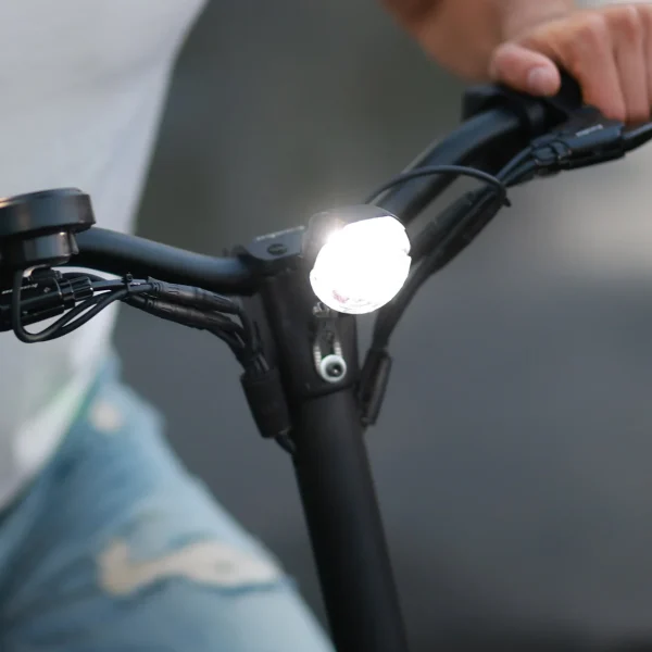 Kaabo Mantis 8 Dual Motor Electric Scooter - Image 8