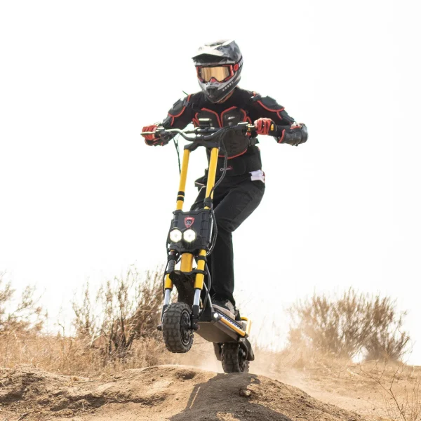 Kaabo 11" GT Pro Dual Motor Electric Scooter - Image 4